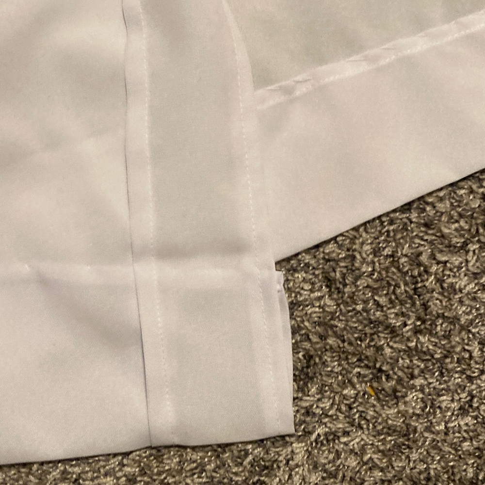 White Zip-Up Robe - Picture 3 of 6